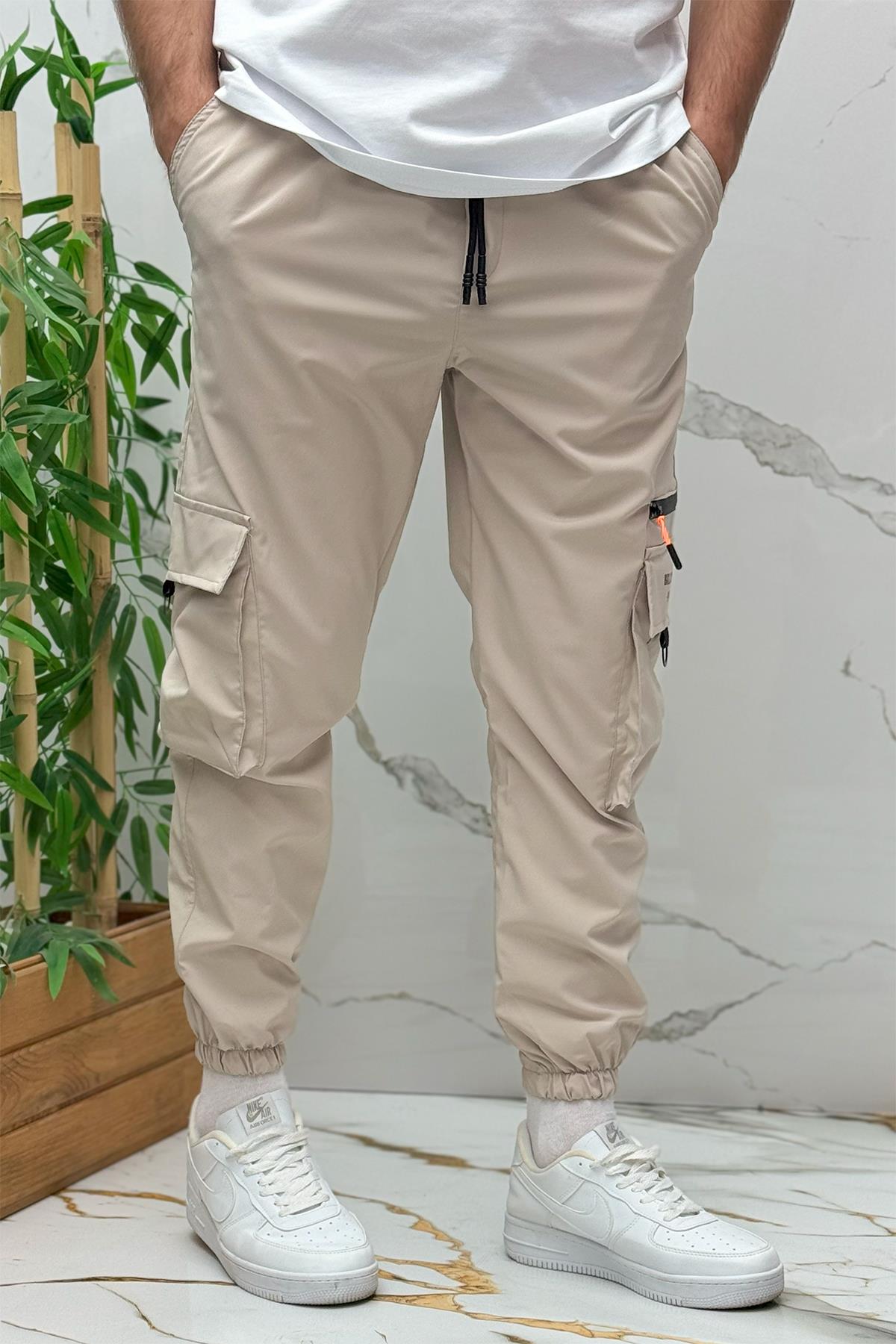 Erkek Fermuar Detaylı Paraşüt Kargo Pantolon (DAR KESİM) - Taş Rengi