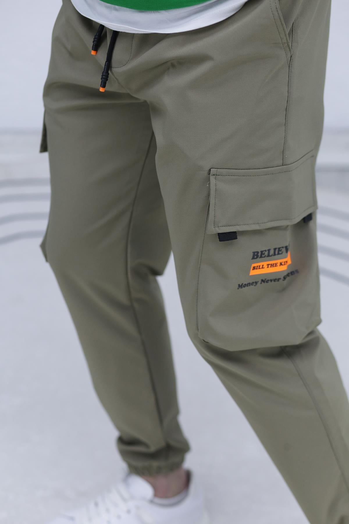 Erkek Jogger Kargo Cepli Paraşüt Pantalon (DAR KESİM) - Haki Yeşil