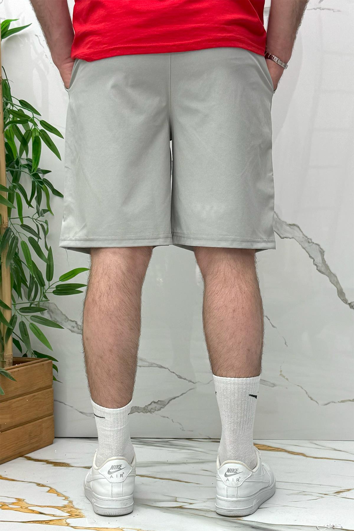 Erkek Likralı Rahat Kesim Tiril Tiril Paraşüt Kumaş Şort - Gri