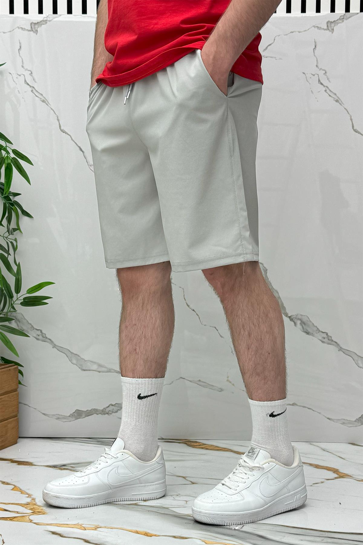 Erkek Likralı Rahat Kesim Tiril Tiril Paraşüt Kumaş Şort - Gri