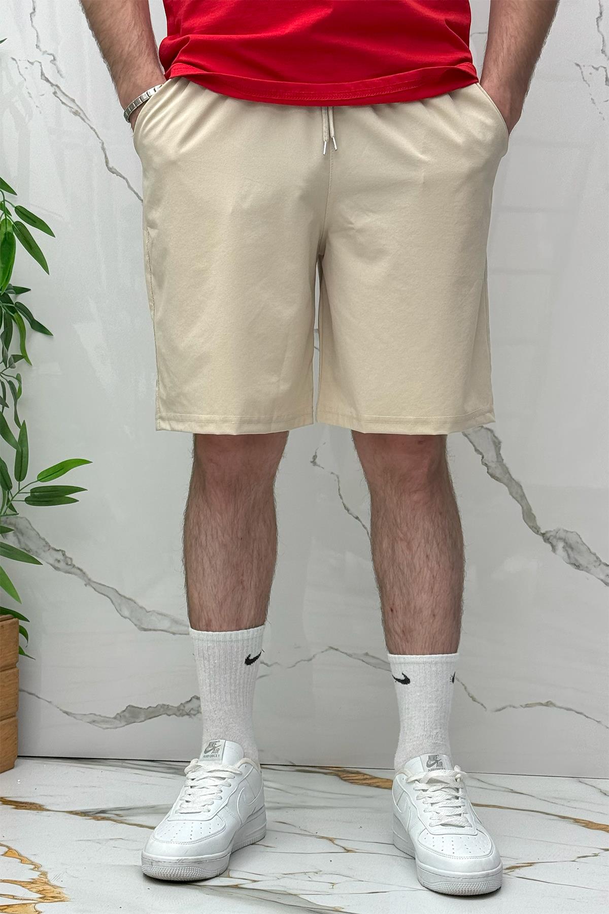 Erkek Likralı Rahat Kesim Tiril Tiril Paraşüt Kumaş Şort - Bej